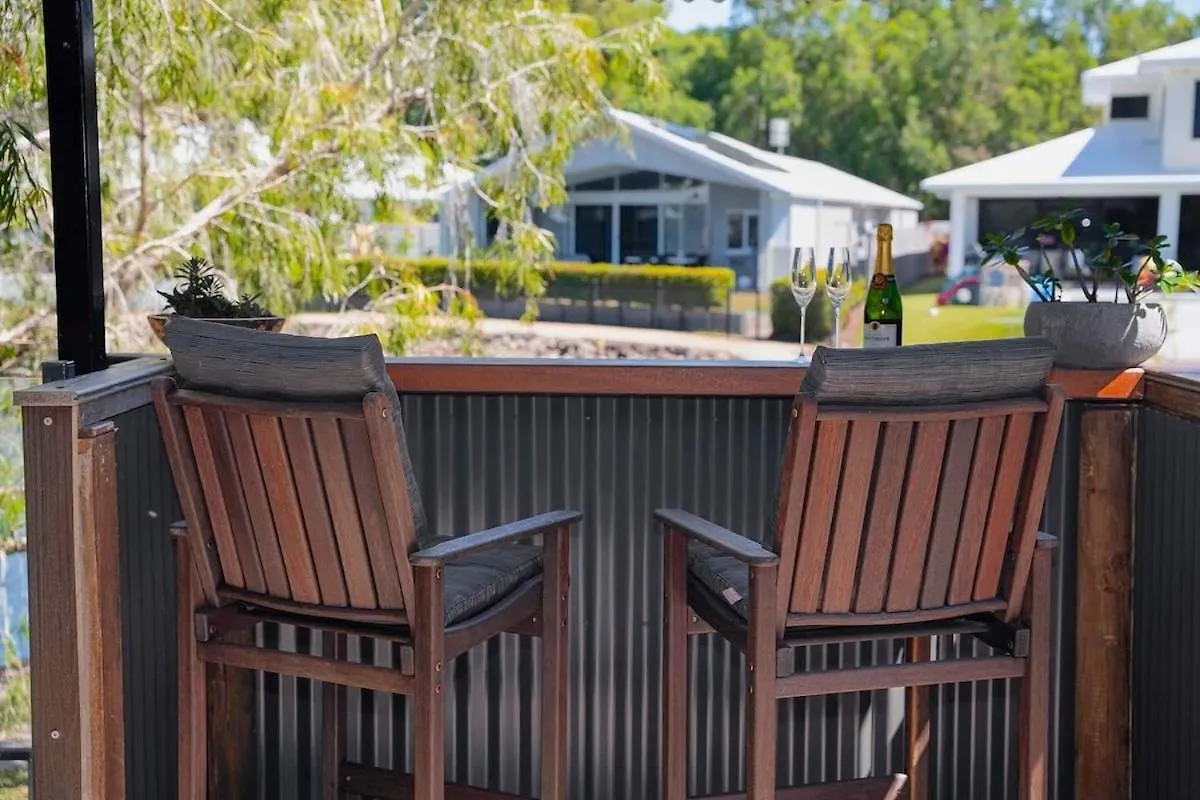 Lake House, Stroll To Beach & Cafes- Pets Welcome Trinity Beach