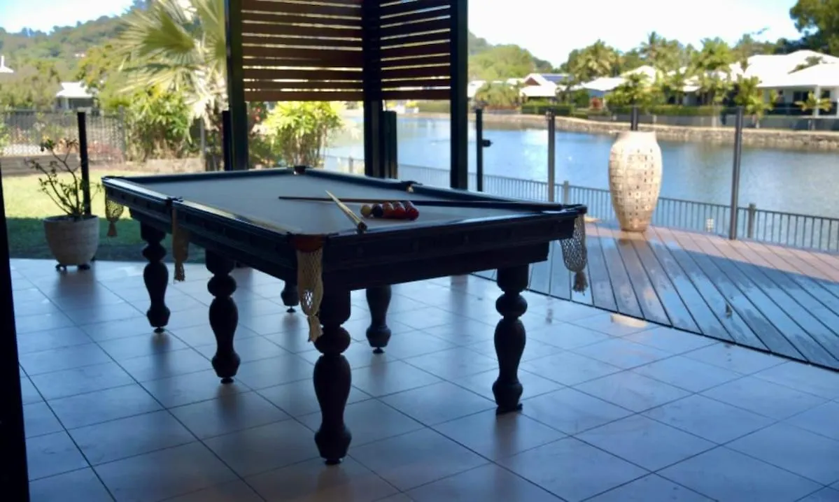 Holiday home Lake House, Stroll To Beach & Cafes- Pets Welcome Trinity Beach