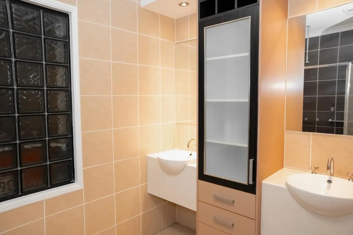 Lake House, Stroll To Beach & Cafes- Pets Welcome Trinity Beach 0*,  Austrálie